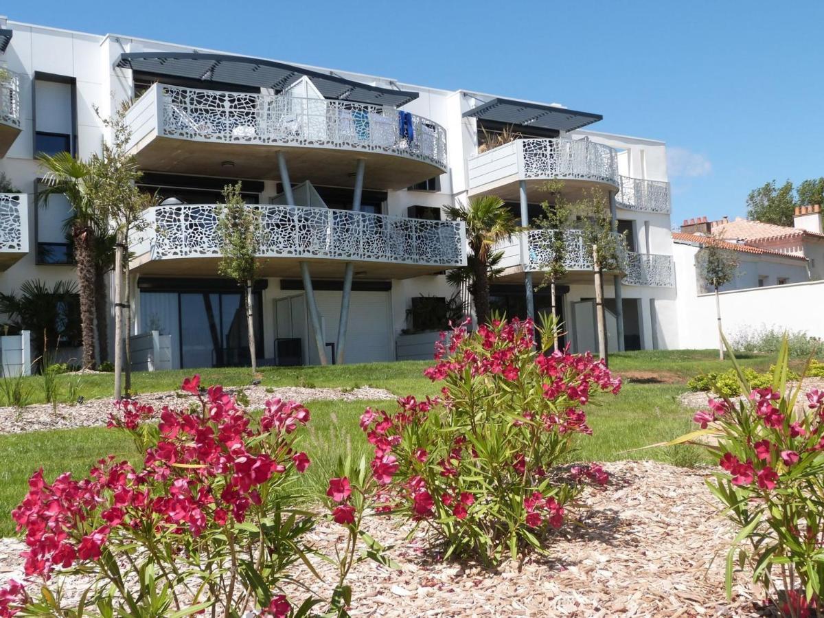 Appartement Plage, Piscine, Balcon, Animaux, Parking - Fr-1-194-201 Ла-Транш-сюр-Мер Екстер'єр фото